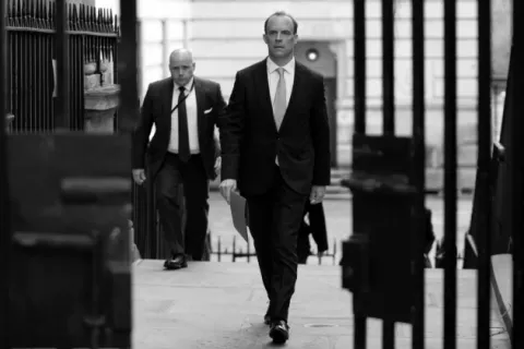 Crisis británica: Primer Ministro hospitalizado