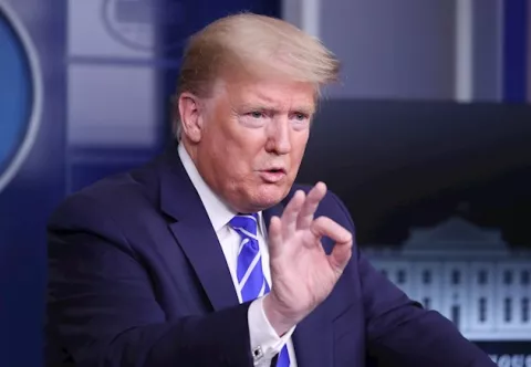 Fabricante de desinfectante y médicos rechazan el remedio de Trump
