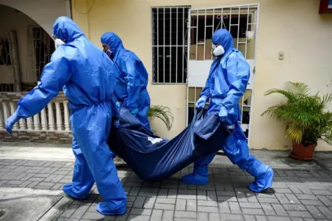La cifra de médicos afectados por COVID-19  en Ecuador es muy variable