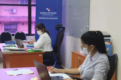 Meduca y docentes afinan detalles para capacitación virtual de educadores,  ante crisis del COVID-19
