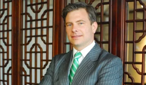 Designación de embajador de Estados Unidos, encaminada a fortalecer los lazos económicos y comerciales