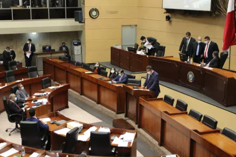  Ministro de Seguridad presenta en la Asamblea proyecto de ley para tipificar el vandalismo como una conducta penal