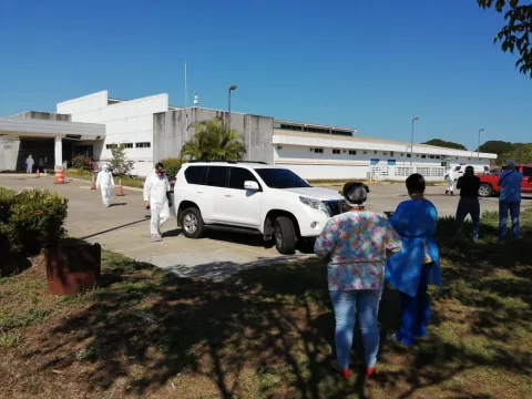 Desinfectan MinsaCapsi de Dolega por caso positivo de COVID-19