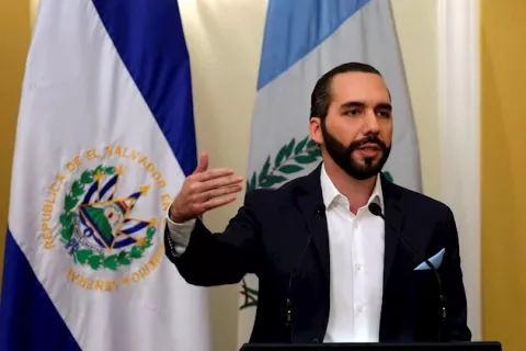 Los contagios de COVID-19 se aceleran en El Salvador y suman 298, dice el presidente Nayib Bukele
