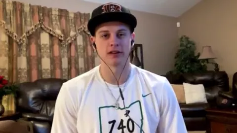 Joe Burrow fue el primer pique y  Chase Young el segundo, en el draft de la NFL
