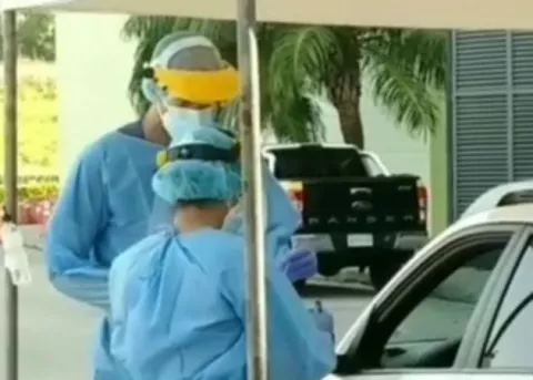 Instalan una estación de auto rápido para toma de muestras a sospechosos de COVID-19