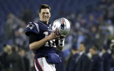 Alcaldesa de Tampa pide disculpa a Tom Brady