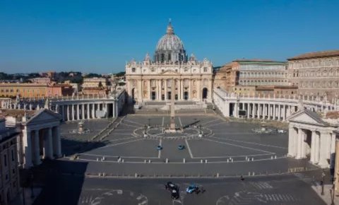 La Iglesia católica se enfrenta al Gobierno de Italia por prohibir aún las misas