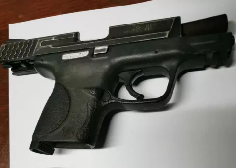 Decomisan cuatro armas de fuego, droga y dinero en los distritos de David y Bugaba