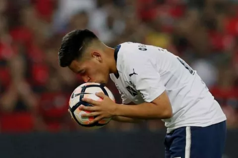 Prohibido besar el balón,  medidas de Conmebol ante la COVID-19
