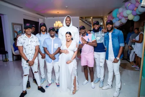 Usain Bolt y su pareja Kasi Bennett, padres de una niña