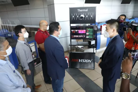 Aeropuerto Internacional de Tocumen se prepara con cámara termográfica inteligente para la medición de temperatura