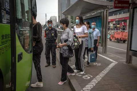 Cinco posibles vacunas chinas pasarán a tercera fase del desarrollo en julio