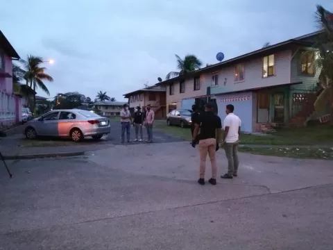 Luego de terminar un partido de fútbol les disparó; dos murieron y uno está herido
