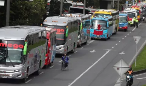 El transporte colombiano por carretera pide reactivar sector 
