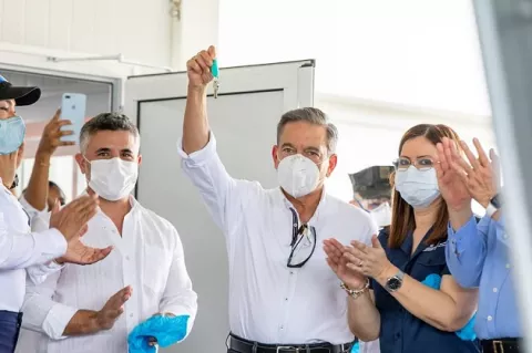 Minsa se hace responsable de compras de equipos médicos e insumos