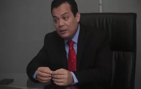 Posibilidad de contagiarse de COVID-19 al manipular expedientes inquieta a abogados