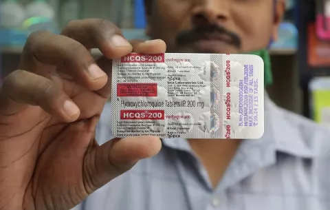 ¿Qué peligros tenía la hidroxicloroquina para los pacientes de COVID-19?