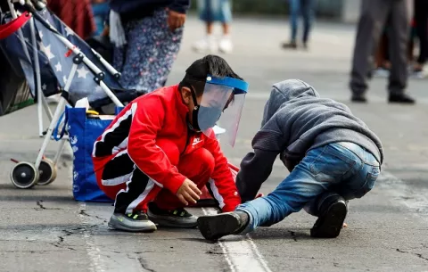 Niños podrán salir a partir de este miércoles, según el horario de la cédula de sus padres