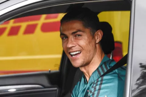 Cristiano Ronaldo se realiza sus pruebas médicas con la Juventus