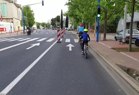 Francia quiere salir del confinamiento en bici