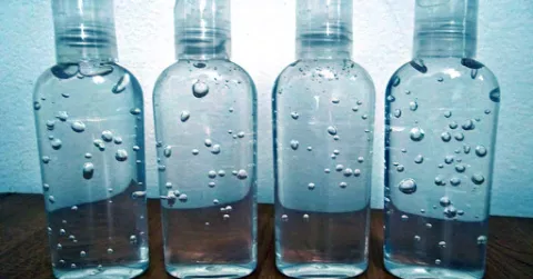 Autoridad Nacional de Aduanas incauta cargamento de gel alcoholado falsificado