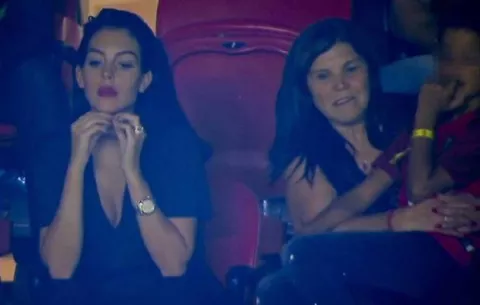 Mamá de Cristiano Ronaldo explica por qué dejó de seguir a su nuera en Instagram