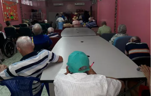 Abandono de ancianos crece en medio de la pandemia de COVID-19  