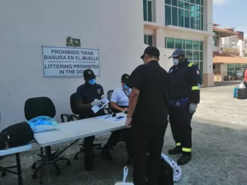 Más de 30 marinos panameños son repatriados procedentes de Tampa, Florida