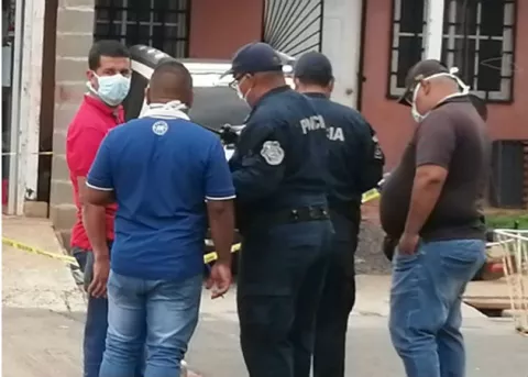 Herido y en estado delicado tras ser atacado a tiros en Los Guayacanes de La Chorrera 
