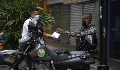 Querellarán a  policías por muerte en Samaria, a raíz de un supuesto disparo con una pistola táser