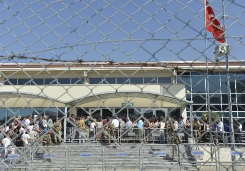 De filántropo pasa a ser prisionero político