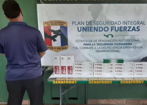 El Senafront decomisa 580 paquetes de cigarrillos en Guabito, Bocas del Toro