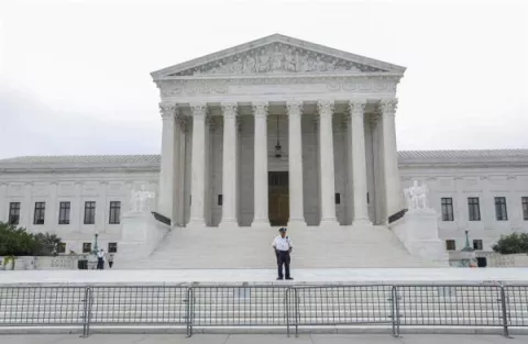 El Supremo de EE.UU. apoya el confinamiento en California frente a la demanda de una Iglesia