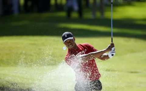 Partido de golf de Tiger Woods y Peyton Manning contra  Phil Mickelson y Tom Brady con millones de telespectadores