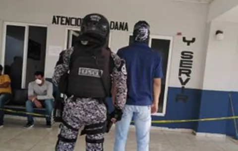 Más de 700 retenciones por violar medidas de cuarentena y toque de queda por COVID-19