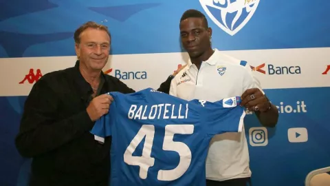 Mario Balotelli exige que el Brescia le pague
