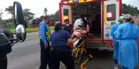 Bebé nace en un bus de la ruta de San Carlos-Panamá