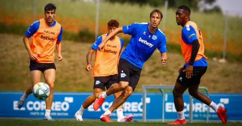Alavés cae; José Luis Rodríguez estuvo en la banca