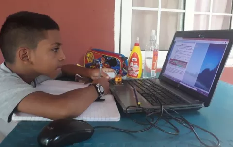 Solicitan al Gobierno aporte para que padres de familia paguen colegiatura en escuelas particulares