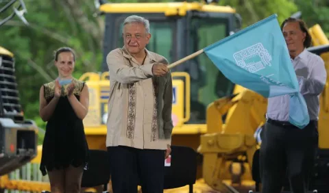 López Obrador: México perdería menos de un millón de empleos
