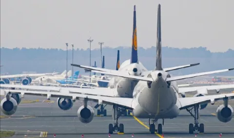 La industria aérea retoma los vuelos tímidamente 