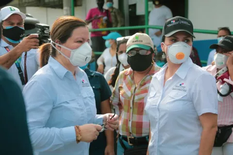 Rosario Turner  deja de ser la ministra de Salud; Luis Sucre tomará el mando en plena pandemia