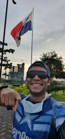 Tico y venezolana gana primera carrera virtual de tres kilómetros realizada en Panamá