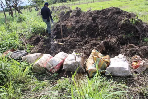 Ubican y desarticulan propiedad utilizada para custodia y traslado de drogas en Antón