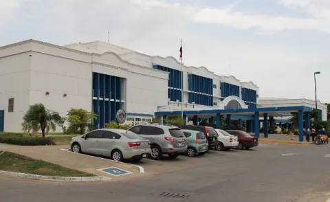 Redoblan medidas de bioseguridad en el hospital Gustavo Nelson Collado de Chitré por brote de COVID-19