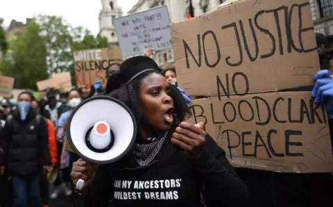 Protesta mundial contra el racismo y la violencia policial tras la muerte de George Floyd