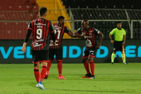 La final  entre Alajuelense y Saprissa en Costa Rica es suspendida por el COVID-19