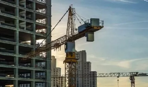 La producción industrial en México baja 29.3% en abril