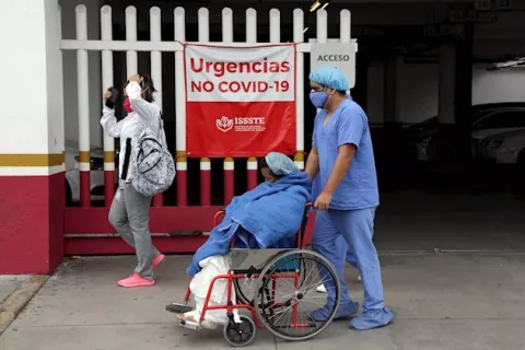 El miedo se apodera de médicos y enfermos de COVID-19 durante el sismo en México